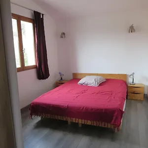 2p Entre Et Montagne , Gattières Francia